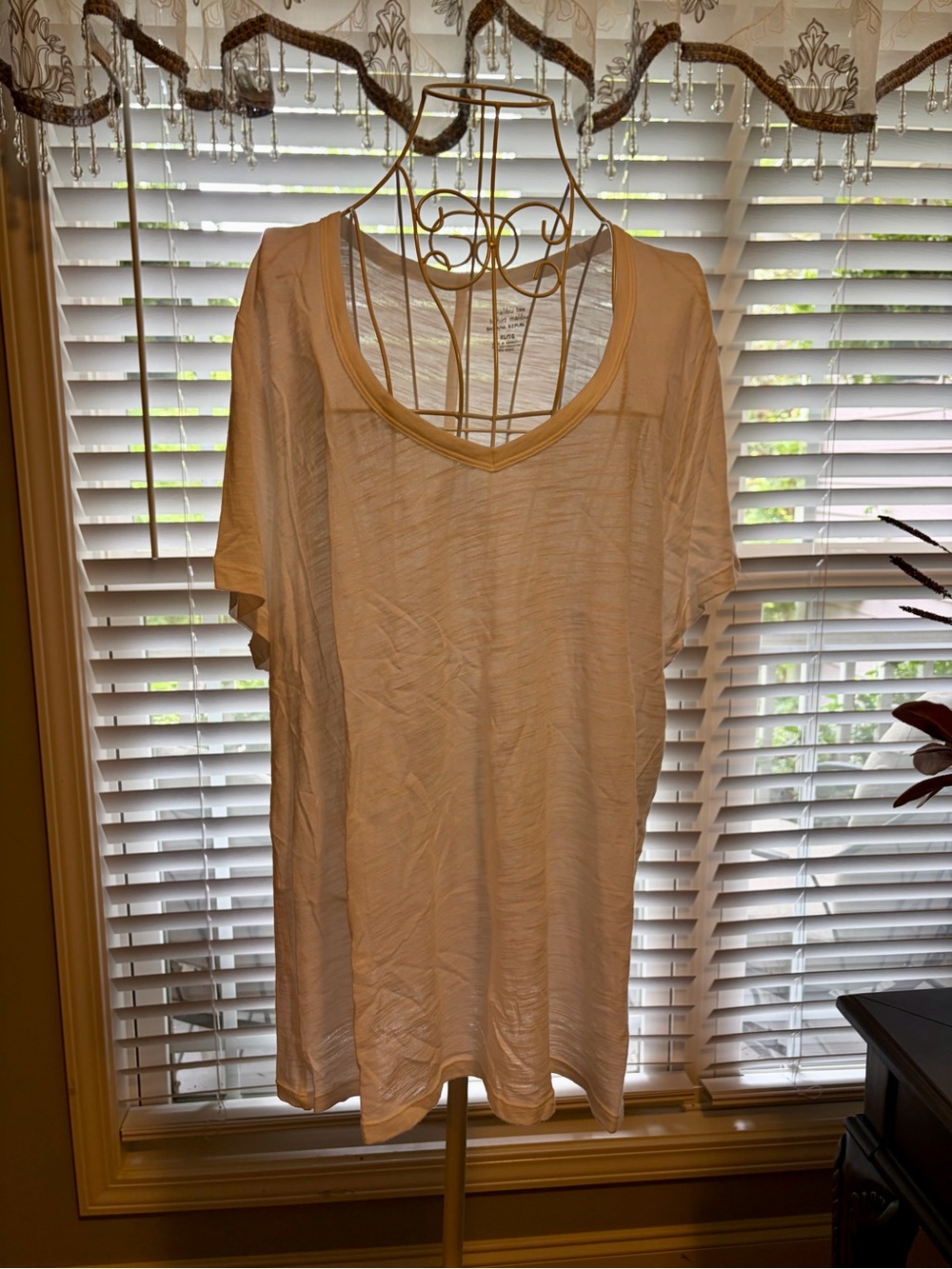 Banana Republic Malibu Tee